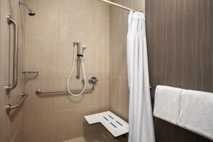 Courtyard by Marriott Champaign - image 11