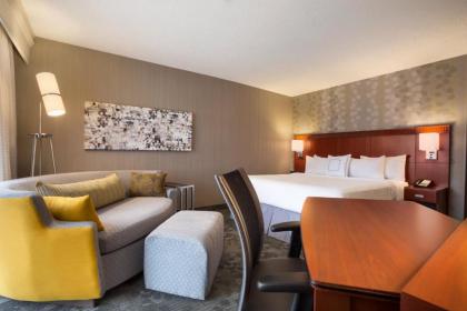 Courtyard by Marriott Champaign - image 2