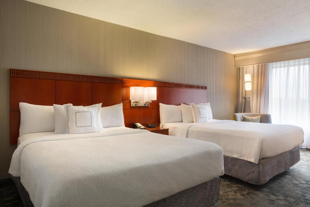 Courtyard by Marriott Champaign - image 5