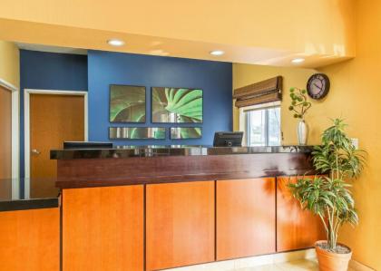 Fairfield Inn & Suites by Marriott Champaign - image 14