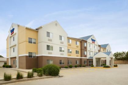 Fairfield Inn & Suites by Marriott Champaign - image 4