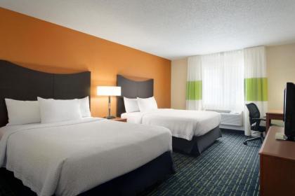 Fairfield Inn & Suites by Marriott Champaign - image 8