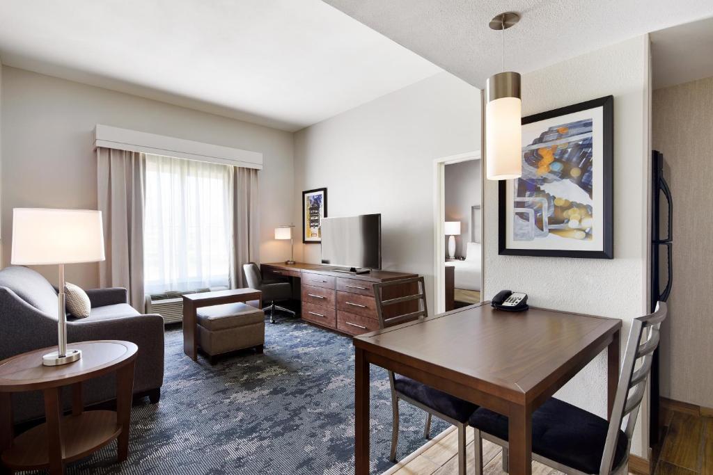 Homewood Suites Champaign-Urbana - main image