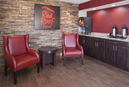 Red Roof Inn Champaign - University - image 2