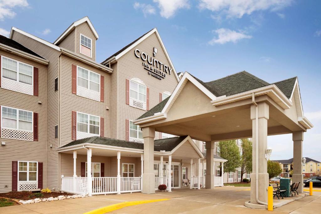 Country Inn & Suites by Radisson Champaign North IL - main image