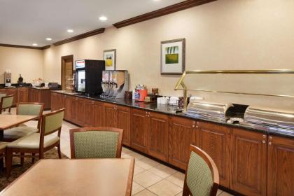 Country Inn & Suites by Radisson Champaign North IL - image 14