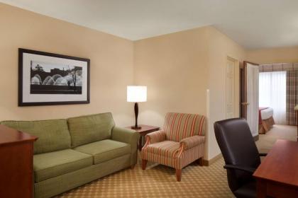 Country Inn & Suites by Radisson Champaign North IL - image 15