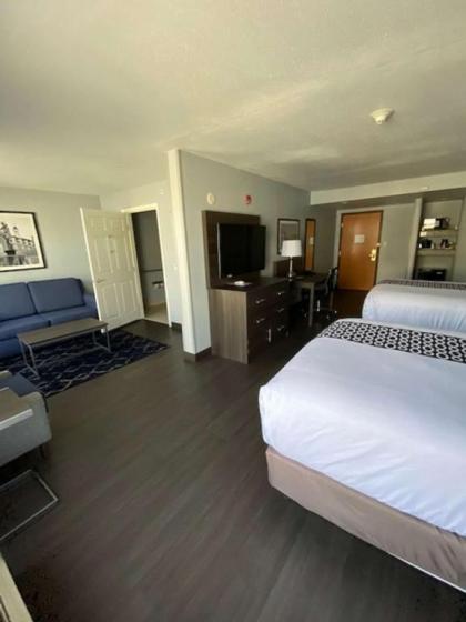 Best Western Plus Champaign/Urbana Inn - image 14