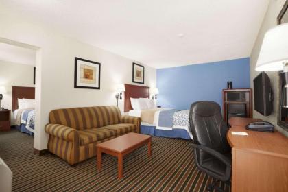 Days Inn by Wyndham Champaign/Urbana - image 5