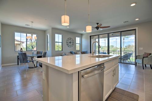 Luxurious Chandler Condo with Hot Tub and Pool Access! - image 3