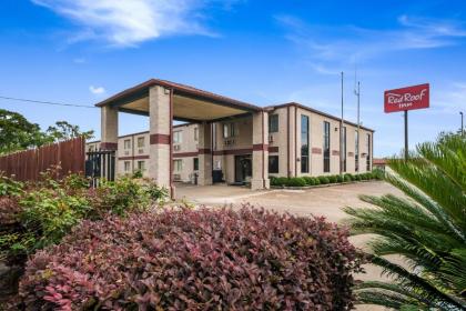 Red Roof Inn Channelview - image 15