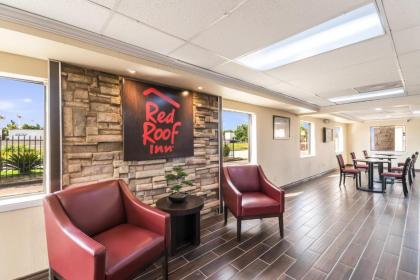 Red Roof Inn Channelview - image 5