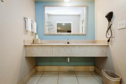 REGENCY INN - CHANNELVIEW - image 2