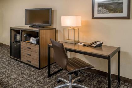 Best Western Logan Inn - image 14