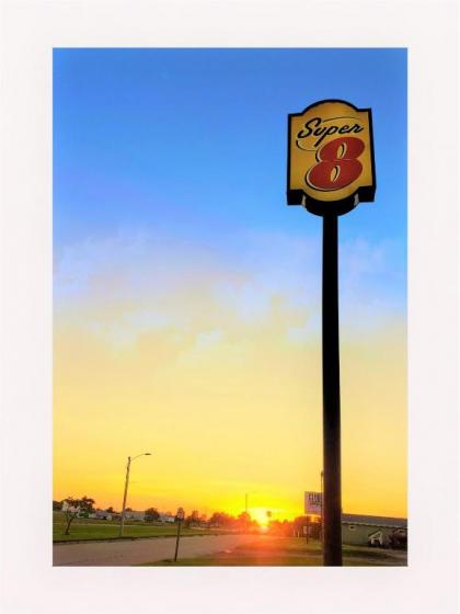 Super 8 by Wyndham Chariton - image 8