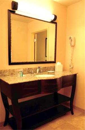 Hampton Inn & Suites Charles Town - image 2