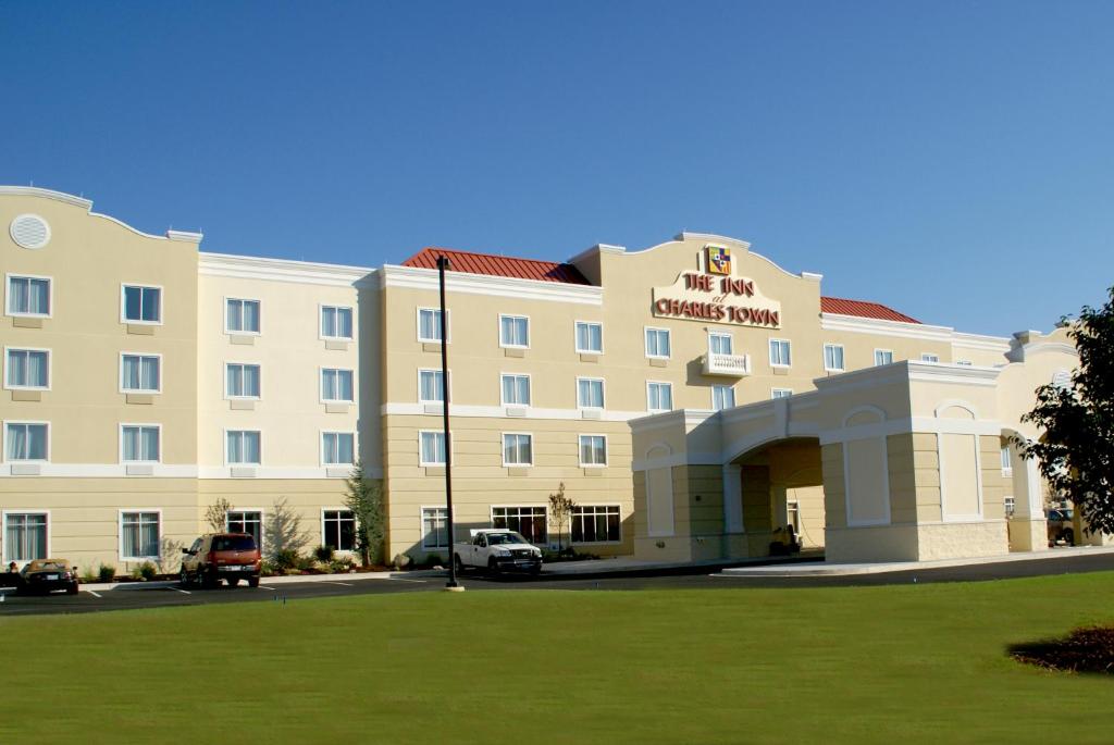 The Inn at Charles Town / Hollywood Casino - main image