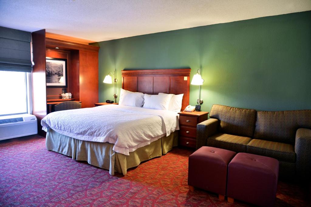 Hampton Inn Charleston Downtown - image 5