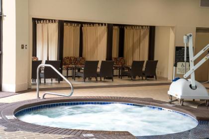 Hampton Inn Charleston Southridge - image 6