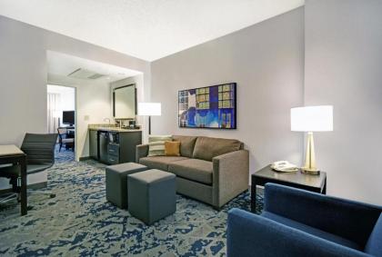 Embassy Suites Charleston - image 16