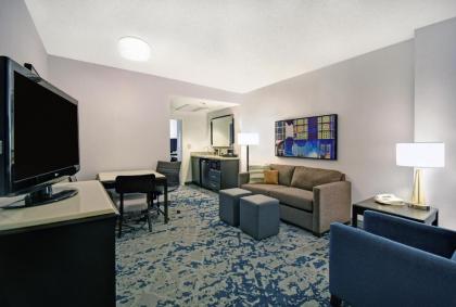 Embassy Suites Charleston - image 17