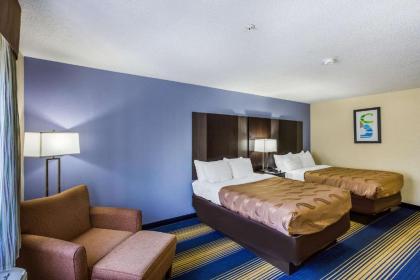 Quality Inn - image 13