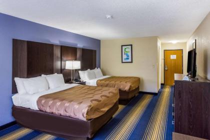 Quality Inn - image 15