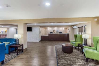 Quality Inn - image 8