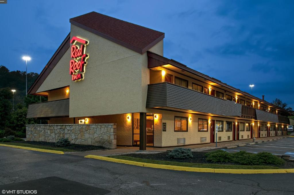 Red Roof Inn Charleston - Kanawha City WV - image 6