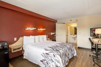 Red Roof Inn Charleston - Kanawha City WV - image 8