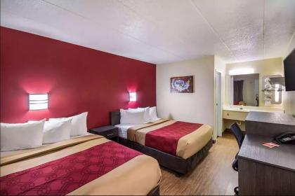 Econo Lodge Charleston East - image 3