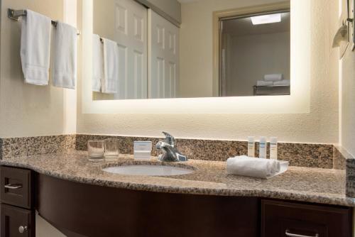 Homewood Suites by Hilton Charleston - Mount Pleasant - image 5