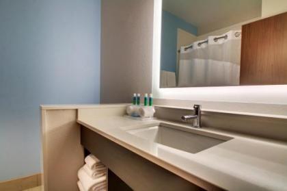 Holiday Inn Express & Suites Charleston NE Mt Pleasant US17 an IHG Hotel - image 3