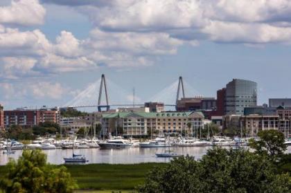 Cambria Hotel Charleston Riverview - image 3