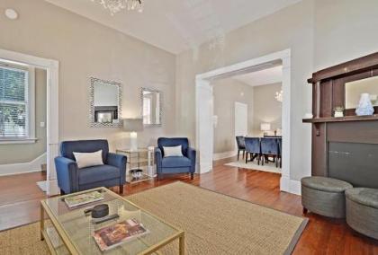 Soak Up the Light at a Chic 5BD Duplex Just 2 Blocks from King Street - image 5