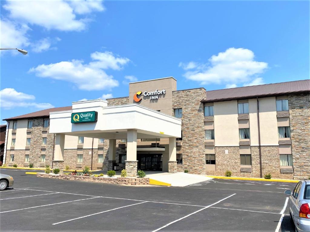 Comfort Inn - image 3