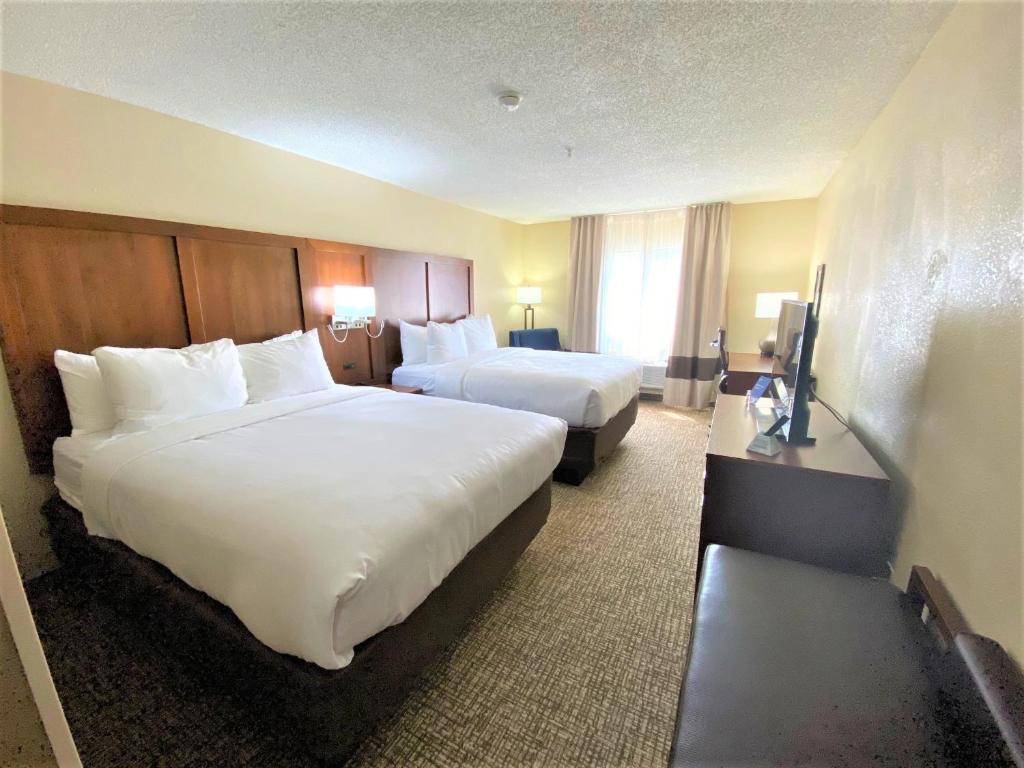 Comfort Inn - image 6