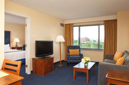 Residence Inn by Marriott Boston Harbor on Tudor Wharf - image 5