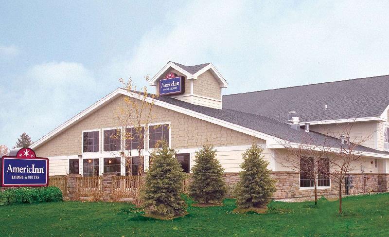 AmericInn by Wyndham Charlevoix - main image