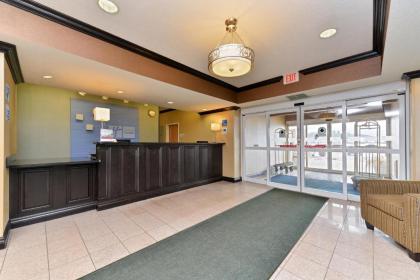 Holiday Inn Express Hotel & Suites Charlotte an IHG Hotel - image 4