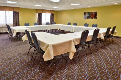 Holiday Inn Express Hotel & Suites Charlotte an IHG Hotel - image 9