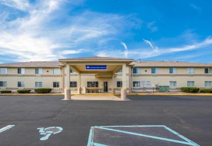 Americas Best Value Inn Charlotte - image 6