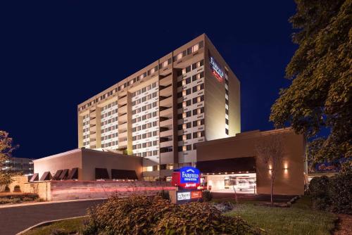 Fairfield Inn & Suites by Marriott Charlotte Uptown - main image