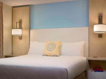 Sonesta ES Suites Charlotte Arrowood - image 3