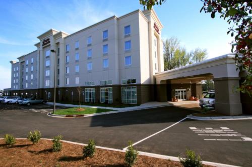 Hampton Inn & Suites Charlotte-Airport - main image