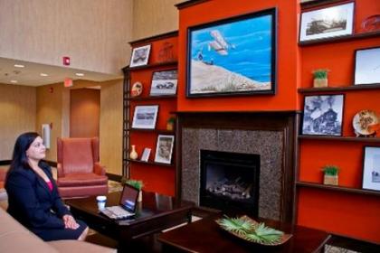 Hampton Inn & Suites Charlotte-Airport - image 2