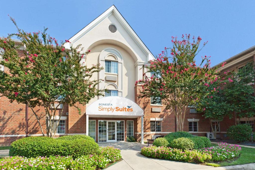 Sonesta Simply Suites Charlotte University - image 5