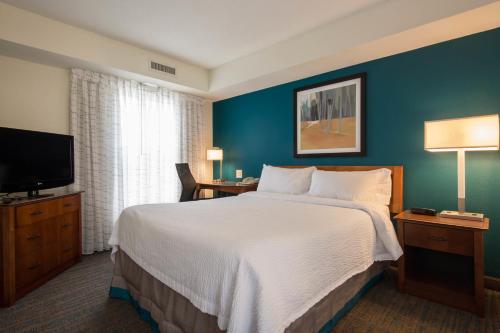 Residence Inn by Marriott Charlotte Piper Glen - image 3