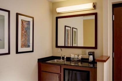 Hyatt Place Charlotte Airport/Lake Pointe - image 4