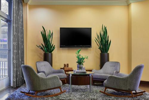 Renaissance Charlotte SouthPark Hotel - image 5